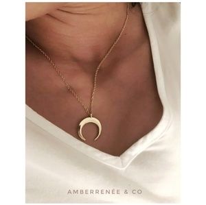 🔖18k Gold Crescent Moon Horn Necklace Boho Chic